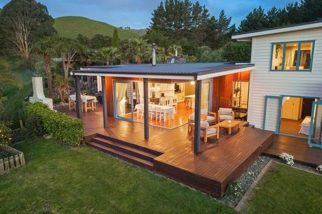 Photo of property in 105 Waterfall Road, Paraparaumu, 5032