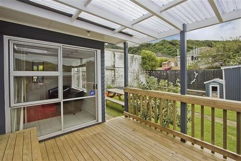 Photo of property in 10 Gardiner Grove, Wainuiomata, Lower Hutt, 5014