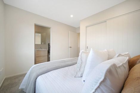 Photo of property in 1 Papauma Place, Papakura, 2110