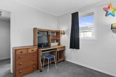 Photo of property in 5 Bird Grove, Stokes Valley, Lower Hutt, 5019