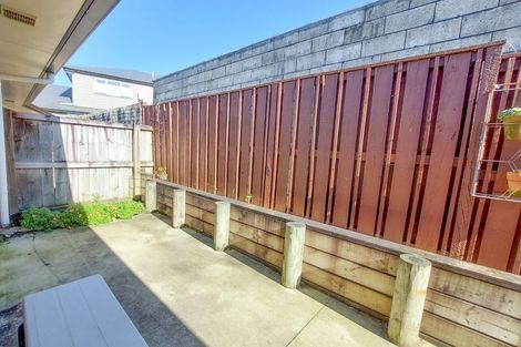 Photo of property in 50u2 Lorne Street, Melville, Hamilton, 3206
