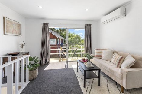 Photo of property in 1a Sandhurst Way, Crofton Downs, Wellington, 6035