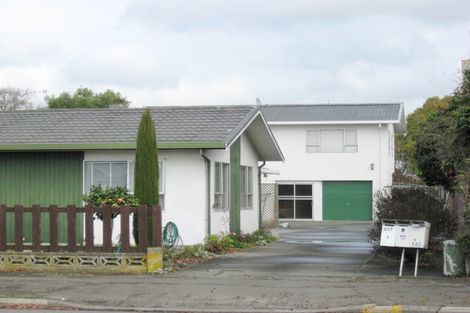 Photo of property in 2/507 Saint Aubyn, Hastings, 4122