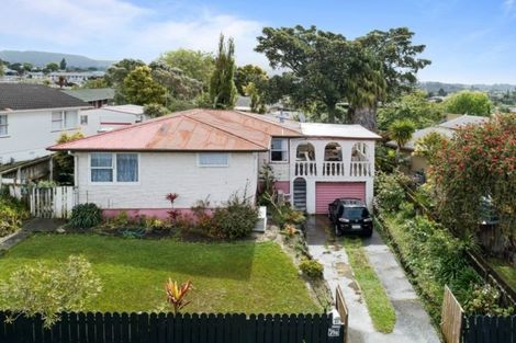 Photo of property in 27 Sunvue Road, Glen Eden, Auckland, 0602