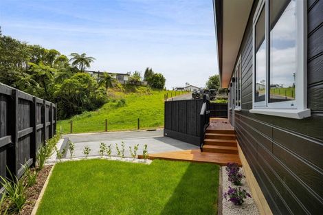 Photo of property in 23b Heta Road, Highlands Park, New Plymouth, 4312