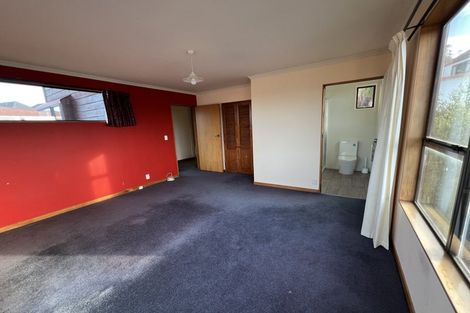 Photo of property in 16 Arahanga Grove, Maupuia, Wellington, 6022