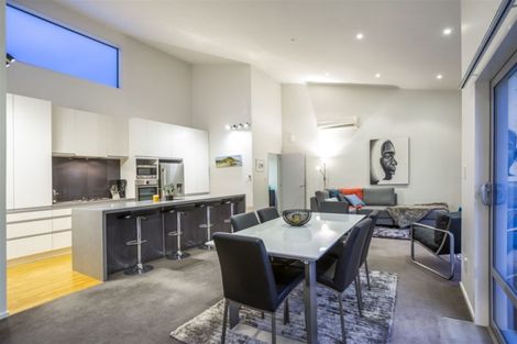 Photo of property in 28 Kilkelly Close, Tawa, Wellington, 5028