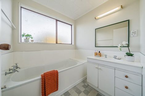 Photo of property in 2 Anchor Lane, Whitby, Porirua, 5024