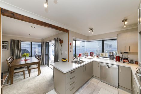 Photo of property in 40a Kingswood Street, Takaro, Palmerston North, 4412