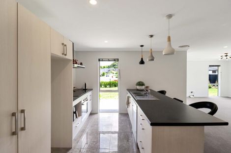 Photo of property in 11 Shearwater Lane, Whitby, Porirua, 5024