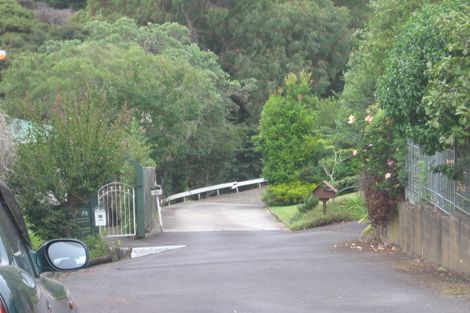 Photo of property in 31 Martin Crescent, Northcote, Auckland, 0627