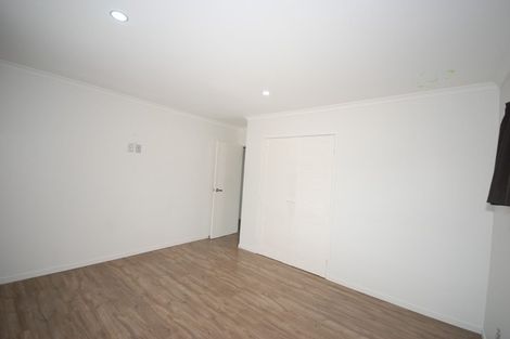 Photo of property in 36 Lendenfeld Drive, Papatoetoe, Auckland, 2025