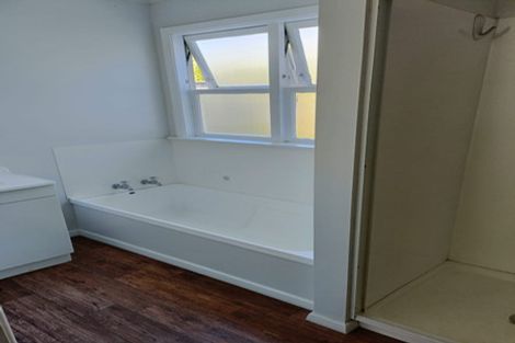 Photo of property in 63 The Parade, Island Bay, Wellington, 6023