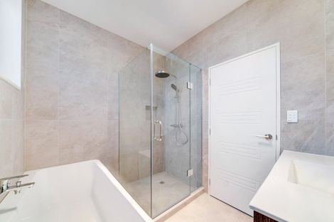 Photo of property in 8 Evergreen Parade, Rosehill, 2113