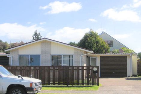 Photo of property in 27 Seaspray Drive, Mount Maunganui, 3116