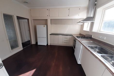 Photo of property in 38 Sunshine Avenue, Karori, Wellington, 6012