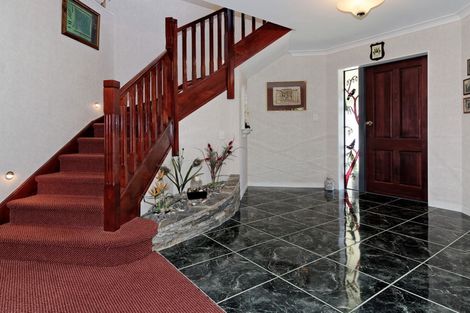 Photo of property in 12 Greenwoods Close, Titirangi, Auckland, 0604