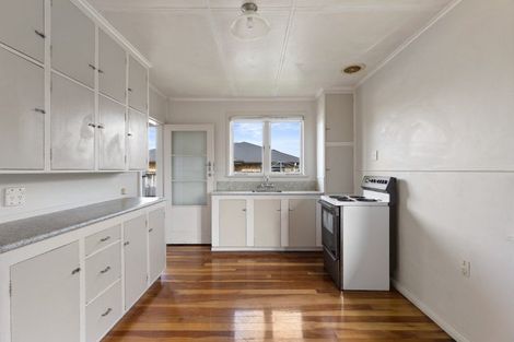 Photo of property in 39 Collins Road, Melville, Hamilton, 3206
