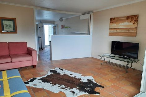 Photo of property in 2/465 Hibiscus Coast Highway, Orewa, 0931