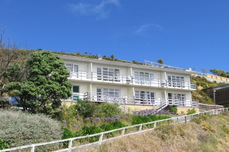Photo of property in 4 Southern Cross Crescent, Island Bay, Wellington, 6023