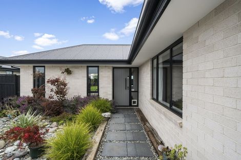 Photo of property in 37 Chris Drive, Rolleston, 7614