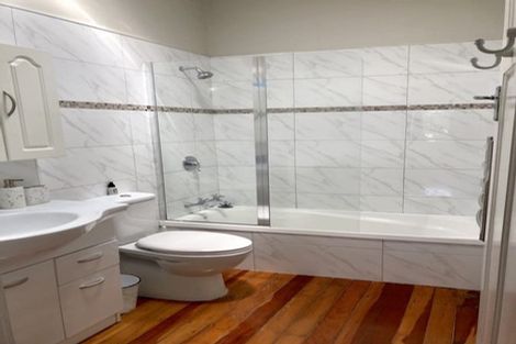 Photo of property in 28 Chatham Street, Waihola, Milton, 9073