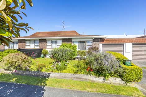 Photo of property in 2f2- Benzie Avenue, Elderslea, Upper Hutt, 5018