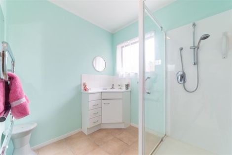 Photo of property in 303a/2 Great North Road, Henderson, Auckland, 0612