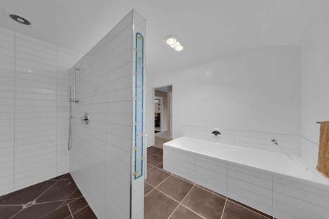 Photo of property in 48 Wiltshire Drive, Huntington, Hamilton, 3210