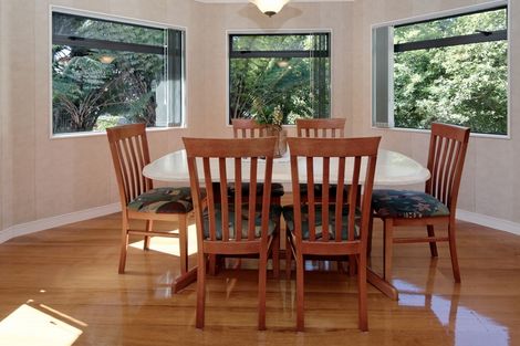 Photo of property in 12 Greenwoods Close, Titirangi, Auckland, 0604