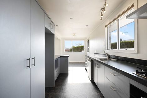 Photo of property in 18 Oakfield Crescent, Pukete, Hamilton, 3200