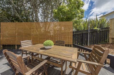 Photo of property in 23 Luckens Road, West Harbour, Auckland, 0618