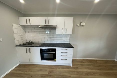 Photo of property in 31 Bruce Road, Glenfield, Auckland, 0629