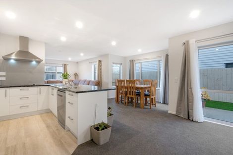 Photo of property in 5 Treestump Road, Takanini, 2112