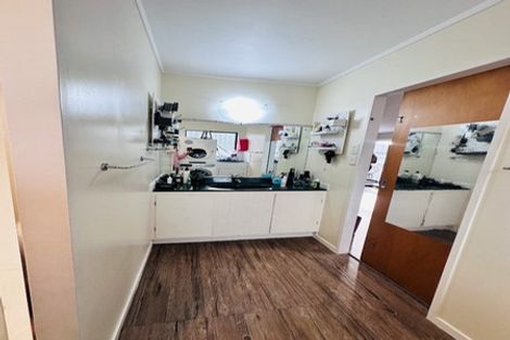 Photo of property in 444a Great South Road, Opaheke, Papakura, 2113