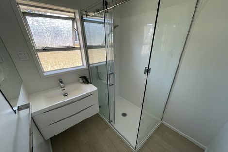 Photo of property in 104 Edmonton Road, Henderson, Auckland, 0612