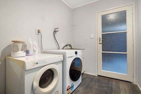 Photo of property in 112a Queen Street, Waiuku, 2123