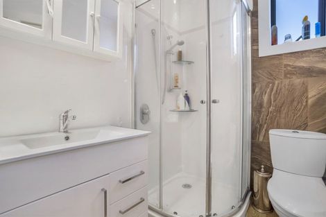 Photo of property in 33 Mary Street, Winton, 9720