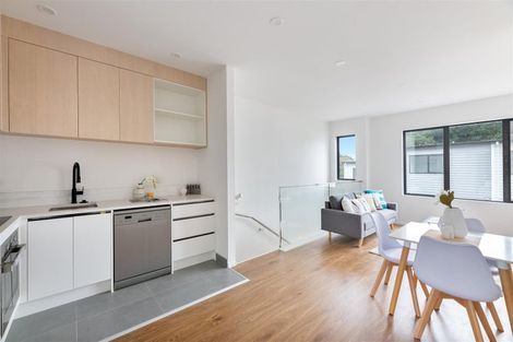 Photo of property in 2b Cadiz Place, Red Hill, Papakura, 2110