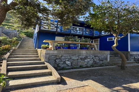 Photo of property in 174 Owhiro Bay Parade, Owhiro Bay, Wellington, 6023