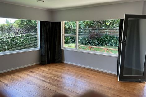 Photo of property in 2/30 Sunnynook Road, Sunnynook, Auckland, 0620