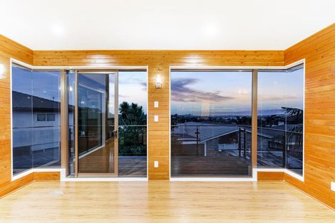 Photo of property in 4 Gordon Stanley Drive, Massey, Auckland, 0614
