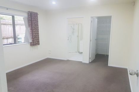 Photo of property in 79a Stanley Road, Glenfield, Auckland, 0629