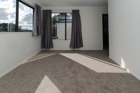 Photo of property in 8/116 Colwill Road, Massey, Auckland, 0614