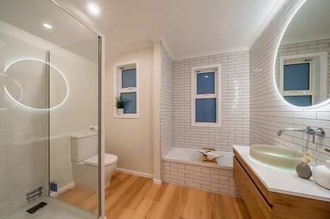 Photo of property in 70a Heretaunga Square, Silverstream, Upper Hutt, 5019