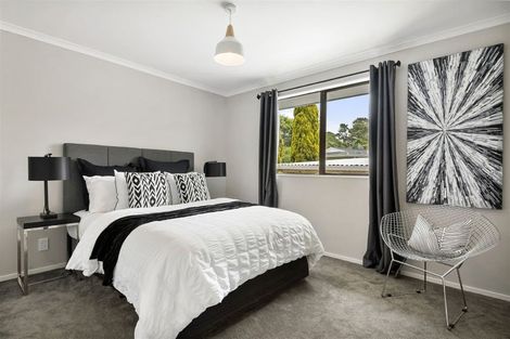 Photo of property in 2/14 Moxham Grove, Massey, Auckland, 0614