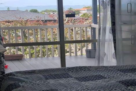 Photo of property in 96 Matipo Road, Mairangi Bay, Auckland, 0630