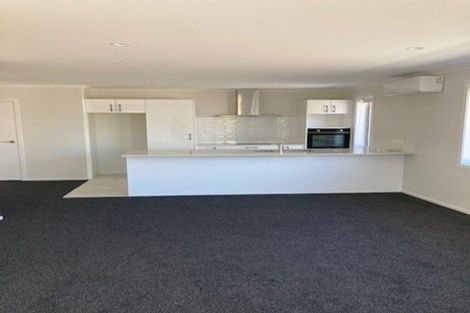 Photo of property in 8 Tangata Way, Omokoroa, 3114