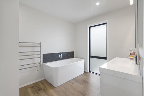 Photo of property in 144 Pharazyn Street, Maewa, Feilding, 4702