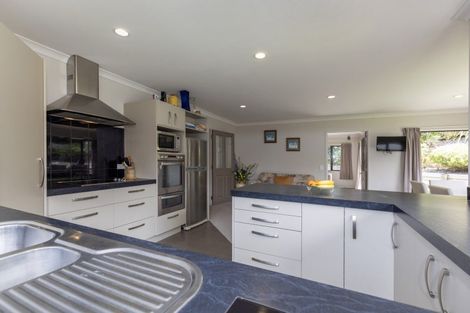 Photo of property in 33 Gandalf Crescent, Paraparaumu, 5032
